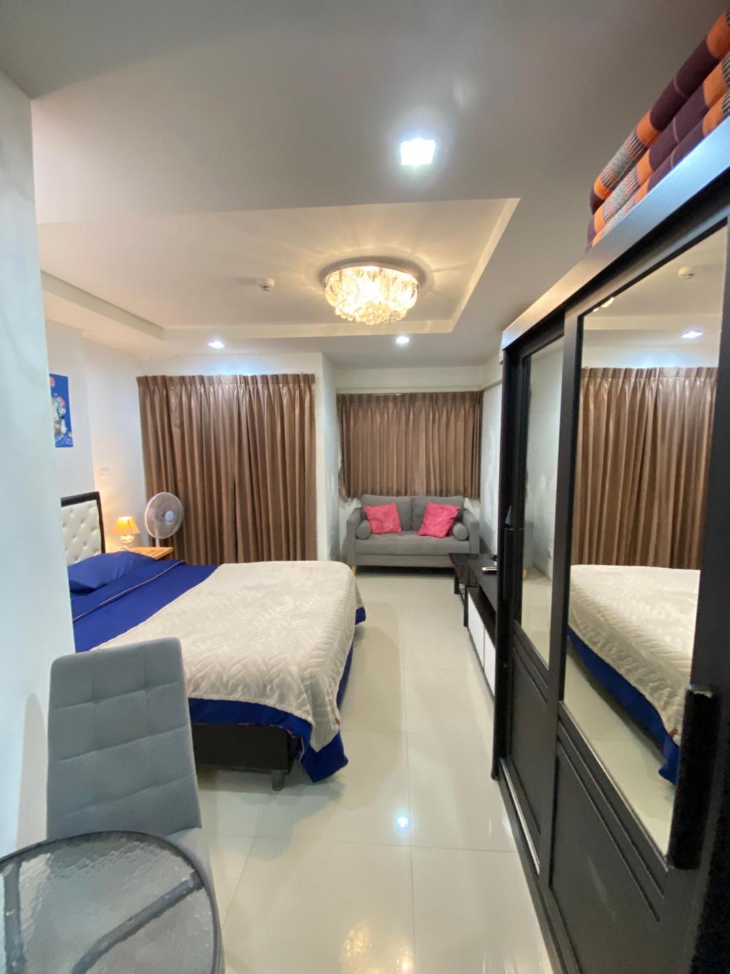 Beach 7 Condo, Pattaya ジョムティエンビーチ エクステリア 写真